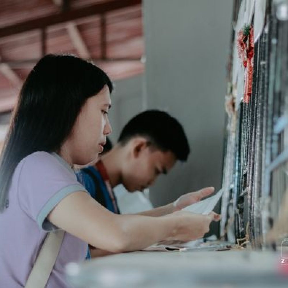 Scholar grantees of the Commission on Higher Education – Tulong Dunong Program (CHED-TDP) received 7,500 pesos each at the ZPPSU earlier today.