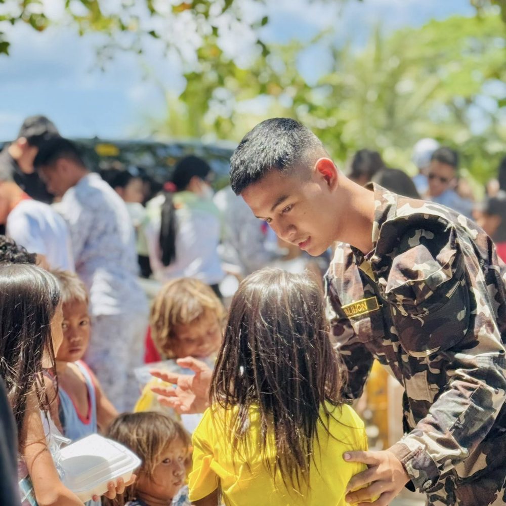 ZPPSU rejoices 121st with local children, sow mangrove propagules in Manicahan